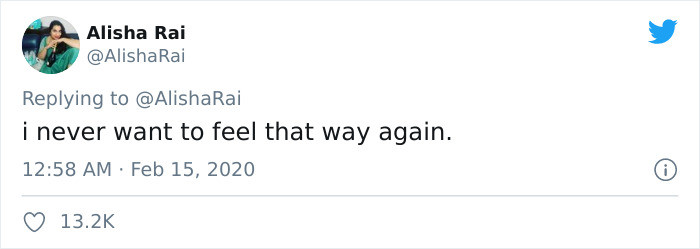 While it may be a small detail for some, you can't deny that this kind of behavior is sketchy, especially on a first date.