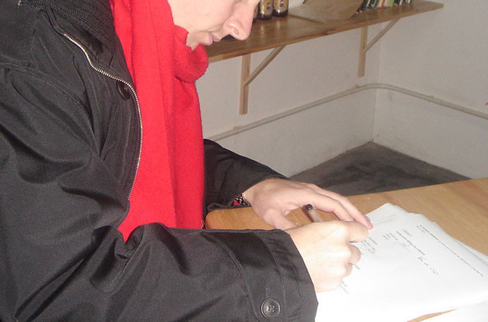 One Twitter user shared his responses to a manager who required him to attend a meeting.