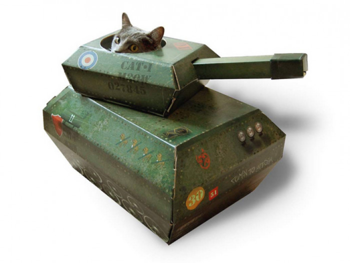 19. Cat Tank Scratcher