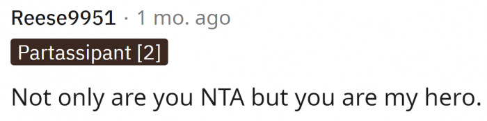 People are lauding the actions of the pet owner.