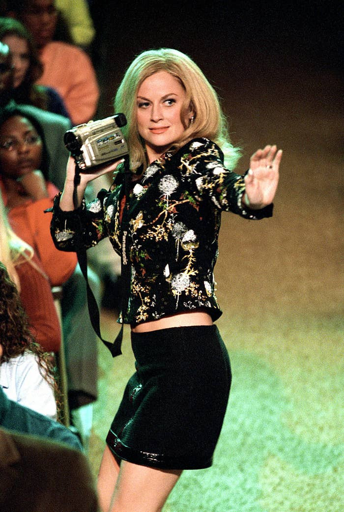 2. In Mean Girls, Amy Poehler played Regina George's mother, June George.