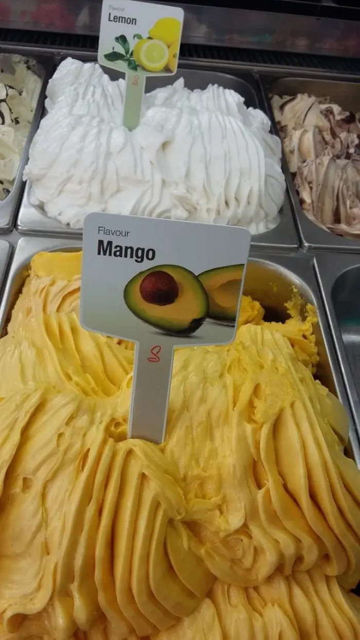 4. This worker clearly doesn't know what a mango looks like