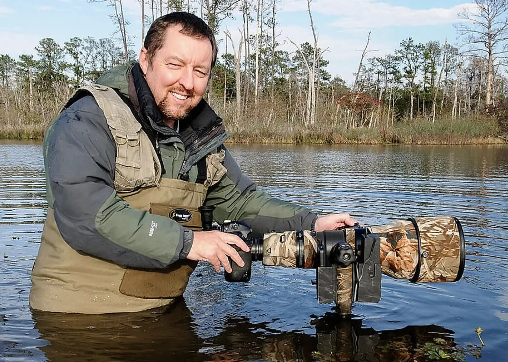 Alan Murphy, a highly experienced wildlife photographer, travels to this region annually to observe and photograph the majestic bald eagles.