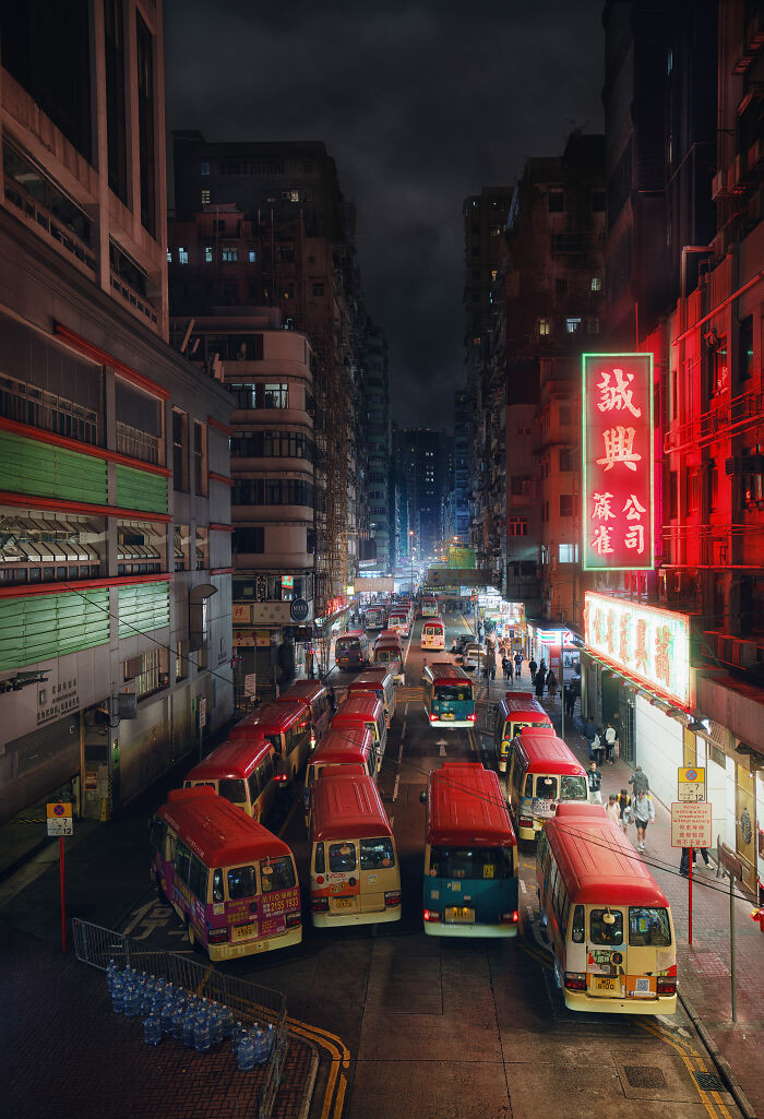 “Hong-Kong Minibus-Fluss” By Alexander Forst