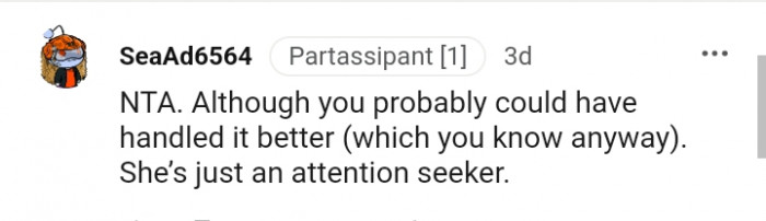 This Redditor says that Mia is just an attention seeker