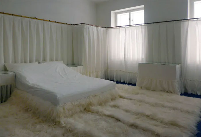 15. My All White Bedroom Will Be So Soothing - If I Can Just Keep My 16 White Persian Cats From Shedding