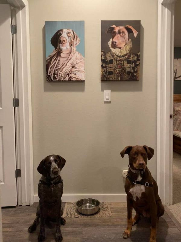 4. These two posed for their regal portraits: