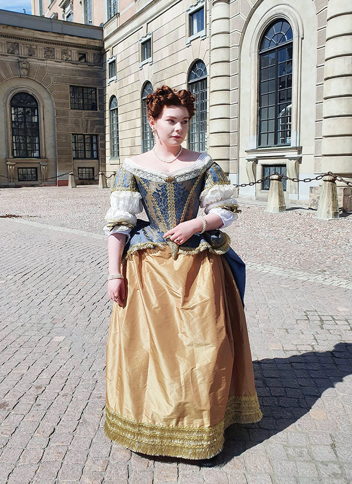 41. I Made A 1670s Court Gown In Three Parts