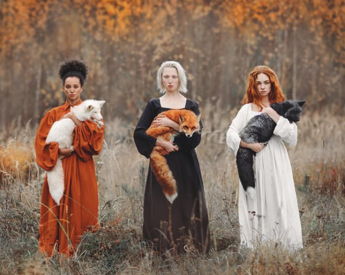 In her pictures titled Autumn Equinox, Moscow-based photographer Anastasiya Dobrovolskaya captures the assorted shades of foxes
