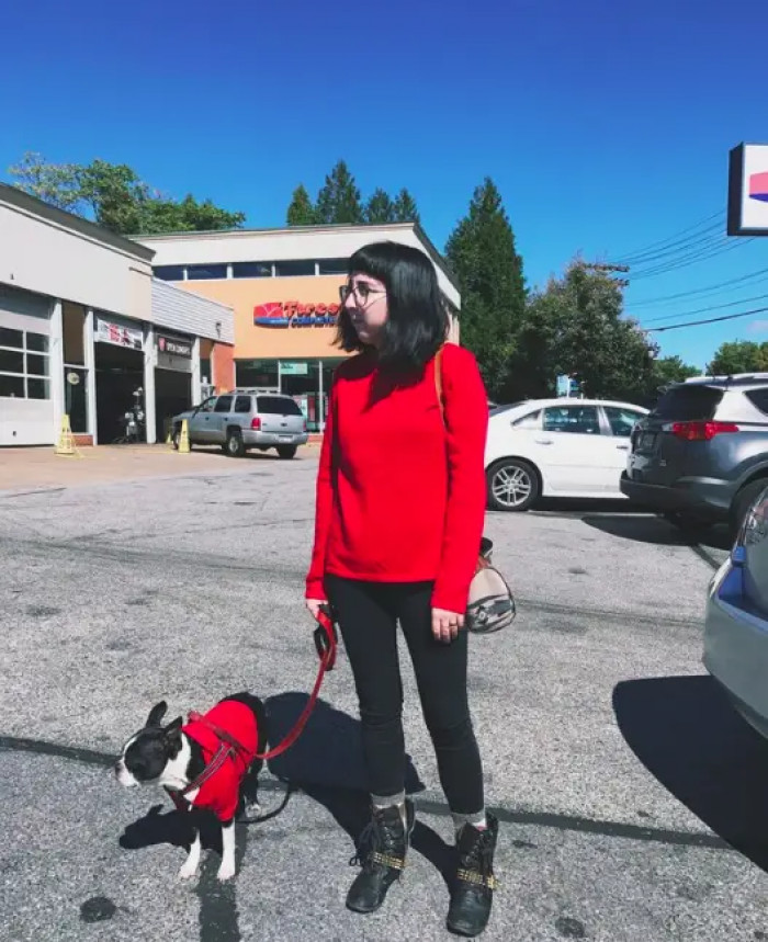 16. This fashionable duo is about to take a stroll