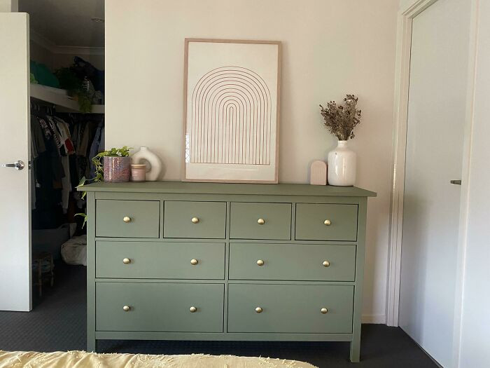 31. Give an old Hemnes dresser a touch of paint and it'll look brand new like never before