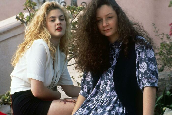 24. Drew Barrymore and Sara Gilbert on the set of Poison Ivy in 1992