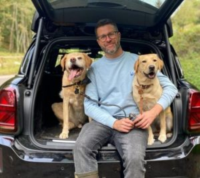 As a pup, Oliver had been attacked by an adult Labrador, which caused his eye to prolapse.