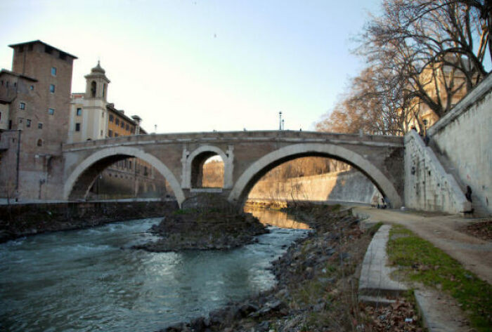 1. Pons Fabricius in Rome: the OG bridge, still rocking its original form since 23 BCE.