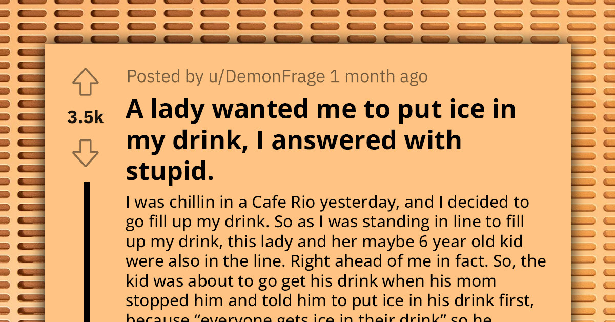 Karen Complains To Restaurant Employee About A Customer Not Putting Ice Before Refilling Drink